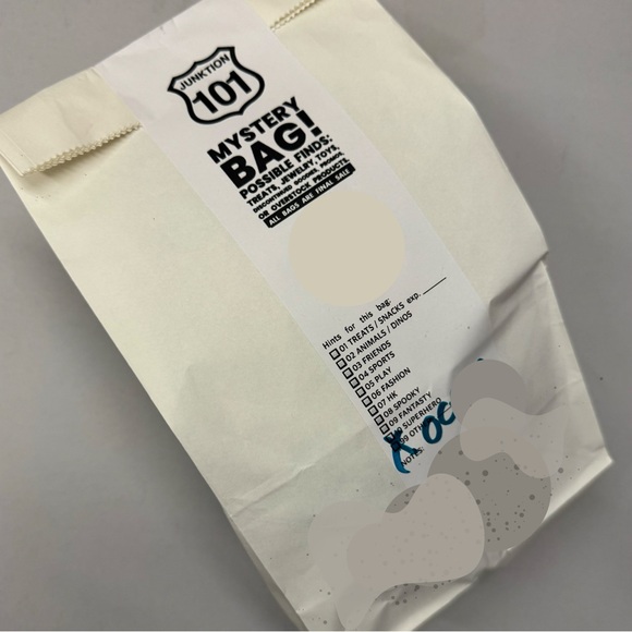 ⁉️ FANTASY THEME MYSTERY BAG - Picture 3 of 6